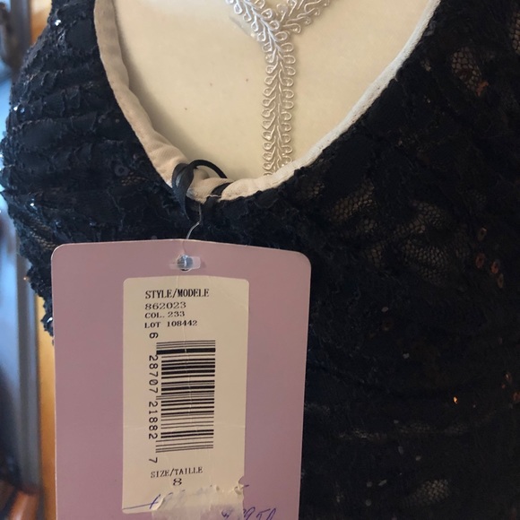 Beautiful gown - Picture 4 of 4